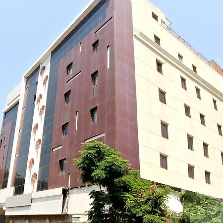 Hotel O Vasundhara Guest House Near Tankbund Secundurabad Екстериор снимка