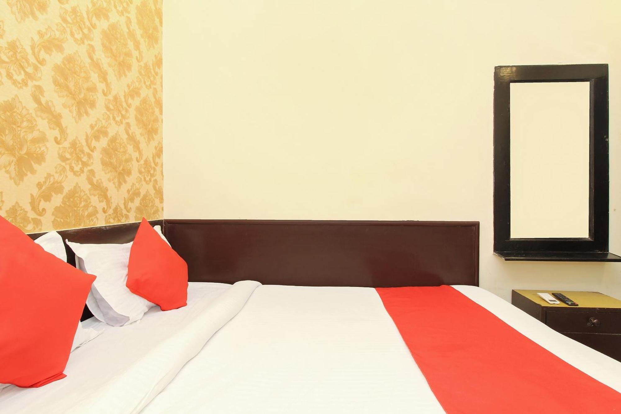 Hotel O Vasundhara Guest House Near Tankbund Secundurabad Екстериор снимка