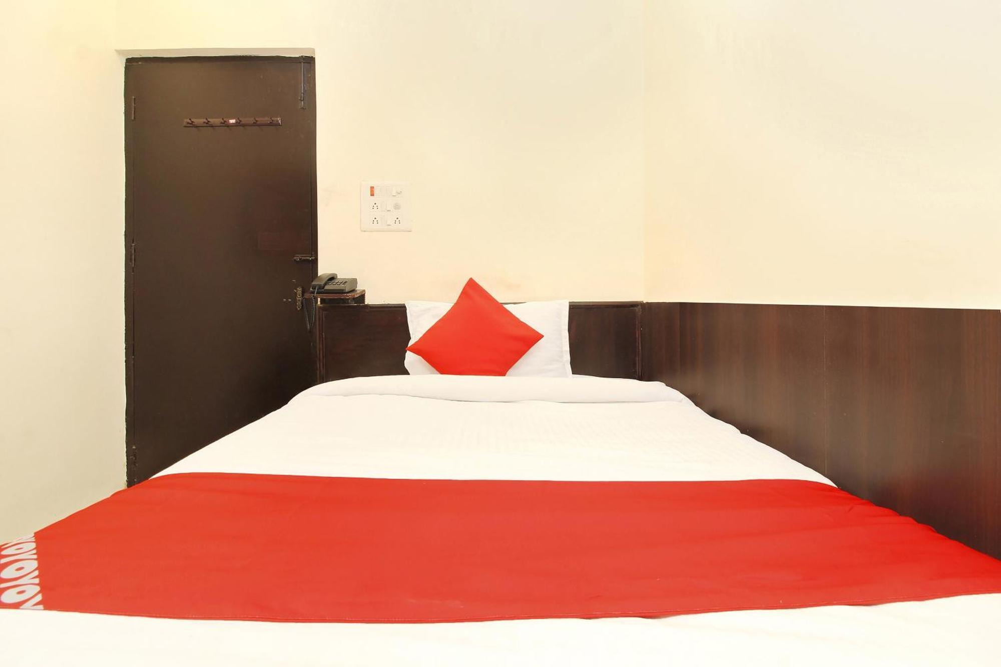 Hotel O Vasundhara Guest House Near Tankbund Secundurabad Екстериор снимка